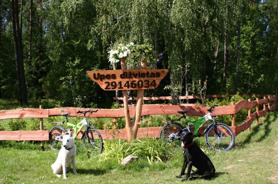 Nature Retreat "Upes Dizvietas" Krāslava Extérieur photo